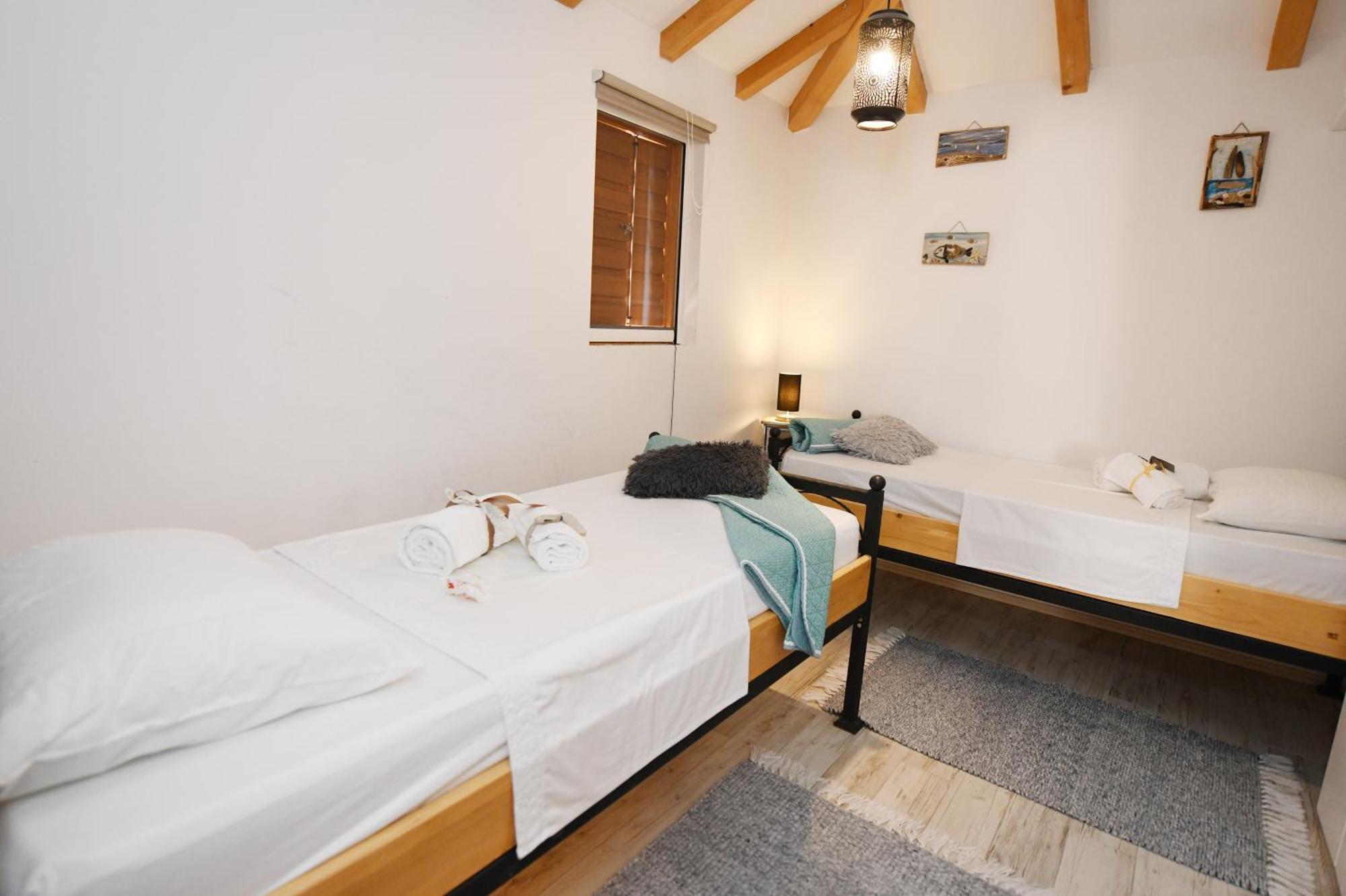 Beach House Marina Grande Betina  Luaran gambar