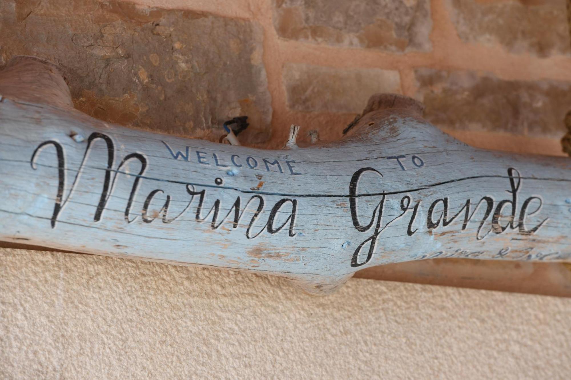 Beach House Marina Grande Betina  Luaran gambar