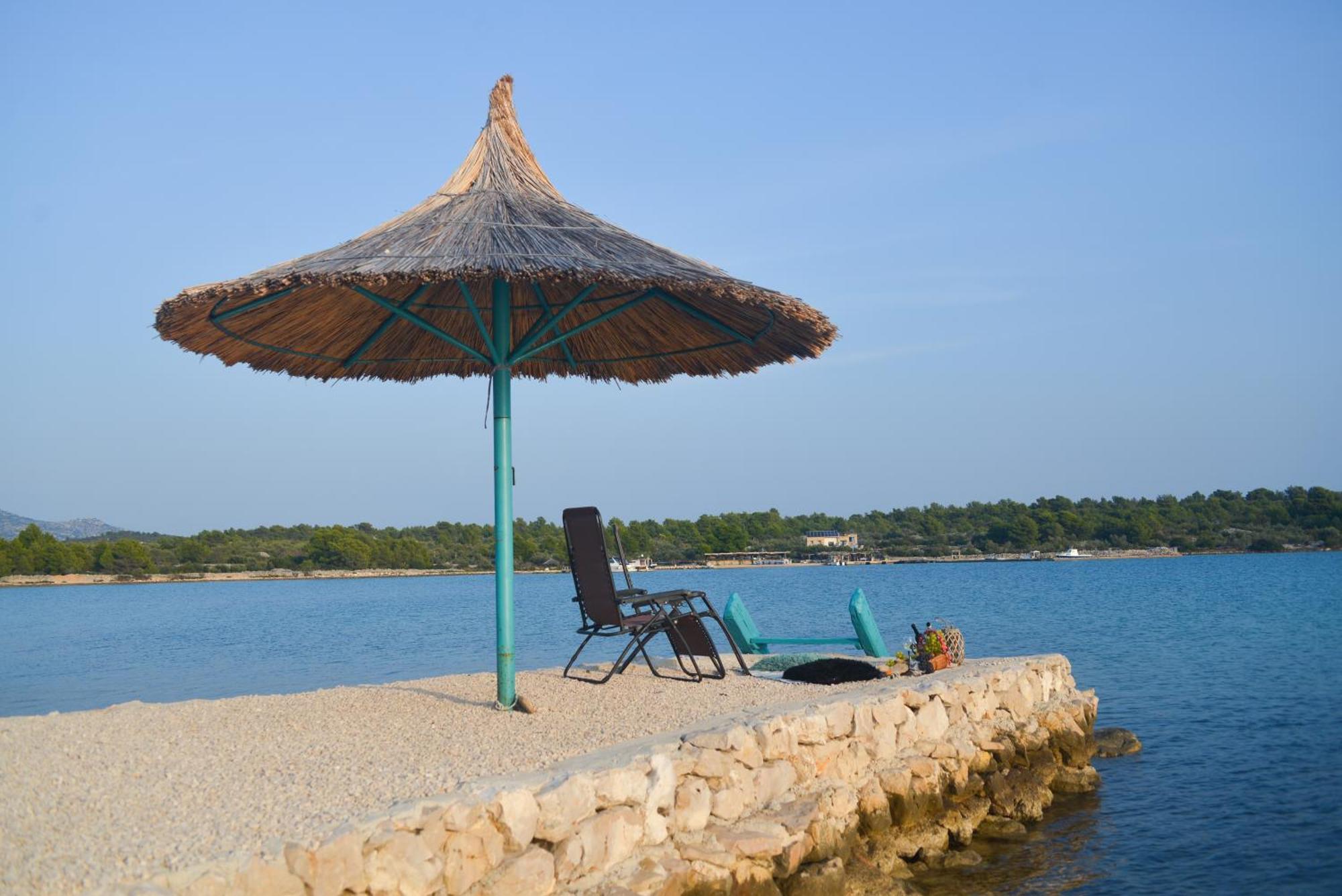 Beach House Marina Grande Betina  Luaran gambar